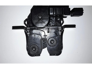 Zámek zadních dveří 905039428R Nissan Micra K14 2018