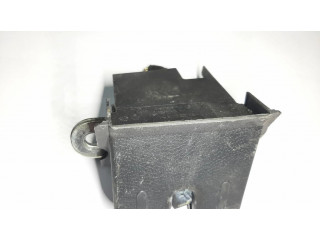 Замок задней крышки