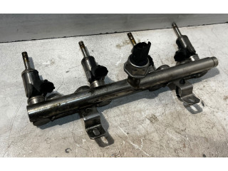 Топливная рампа 7568051 Citroen C5 для двигателя ---