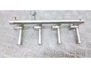 Топливная рампа 31303496, 31336652   Volvo XC90  