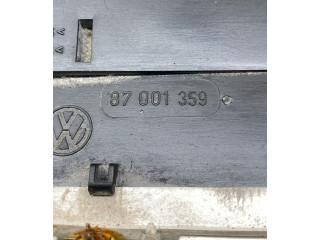 Панель приборов 87001359 Volkswagen Golf III