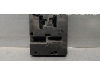 Pojistková skříňka Řídící jednotka BSM 7703297929, S108502300B Renault Megane I 1998