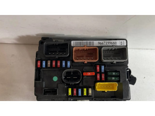 Pojistková skříňka 9667199680 Citroen C3 Picasso 2013