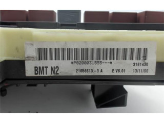 Блок предохранителей 8200031555 Renault Clio II