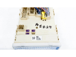 Блок предохранителей 8273078010, 63583988 Lexus NX