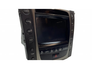 Радио/ проигрыватель CD/DVD / навигация