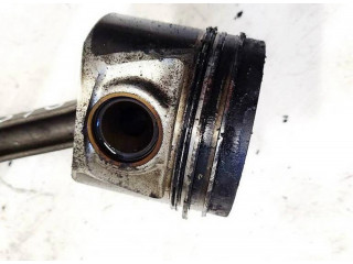 Поршень с шатуном Mitsubishi Outlander для дизельного двигателя 2.0