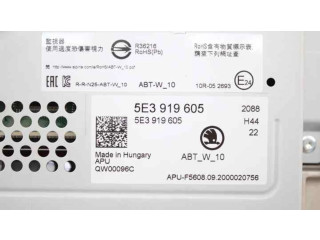 Экран/ дисплей / маленький экран 5E3919605 Skoda Octavia Mk4