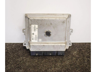 Блок управления двигателя 237103008R   Dacia Sandero