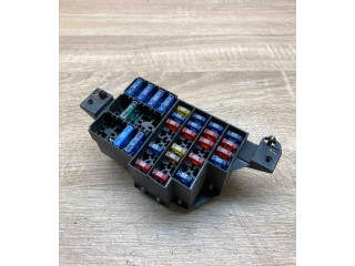 Блок предохранителей 7703297597 Renault Clio II