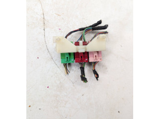 Pojistková skříňka 1J0937545G Audi Q7 4L 2014