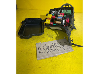 Блок предохранителей RZ3R10P3K2 Peugeot 2008 I