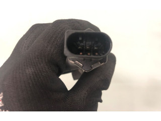 Vstřikovací lišta 05E133320, 04C906054 Volkswagen T-Roc DPCA