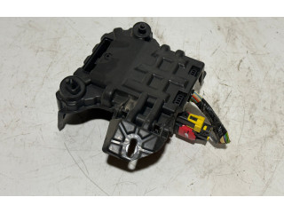 Блок предохранителей 9806192580   Peugeot 2008 I    