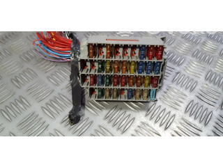 Блок предохранителей  9162439   Volvo S80    