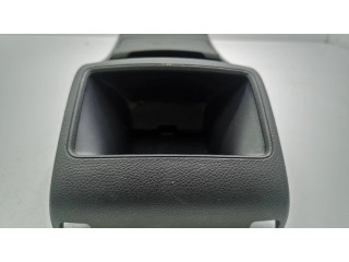 12 V гнездо (сзади)