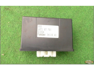 Блок управления LD7167791 Mazda MPV II LW