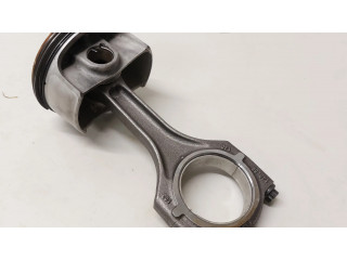 Píst 9A11031400R   Porsche Cayman 981  pro benzínový motor 3.4  