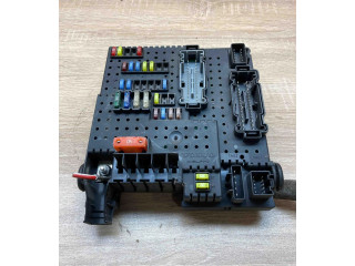 Блок предохранителей 30728512, 28017881 Volvo XC90