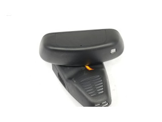 Зеркало заднего вида (в салоне)