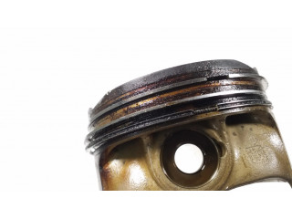 Píst 7565233 BMW 7 F01 F02 F03 F04 pro benzínový motor 4.4