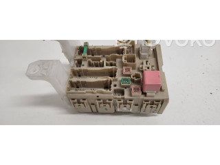   Pojistková skříňka 8273005680A   Toyota Avensis T270 2013