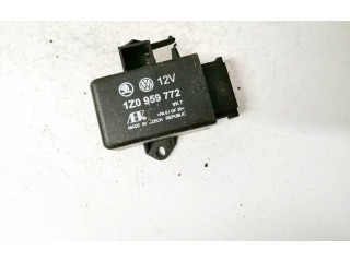 Другие блоки управления / модули Skoda Octavia Mk2 (1Z)  2004 - 2013 года 1z0959772      