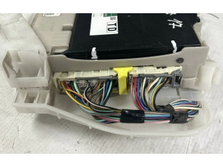 Pojistková skříňka 89221-47500, 238000-5791 Toyota Prius+ (ZVW40) 2017