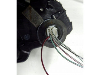 Zámek zadních dveří    Nissan Qashqai 2008