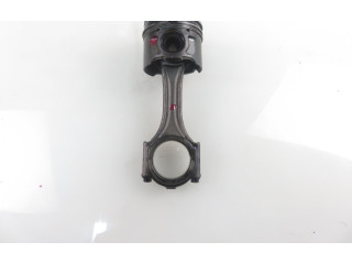 Поршень с шатуном 4HN Mitsubishi Outlander