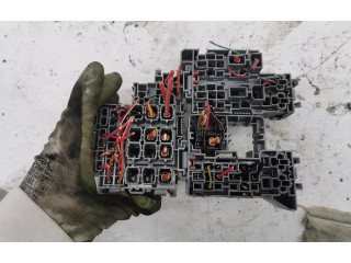   Pojistková skříňka 7L0937576B   Audi Q7 4L 2012