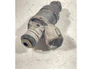 Форсунка mr988977 Mitsubishi Colt