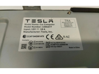 Řídící jednotka 1566786-05-e   Tesla Model 3 2021