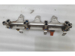 Vstřikovací lišta 06J133317M Audi A5