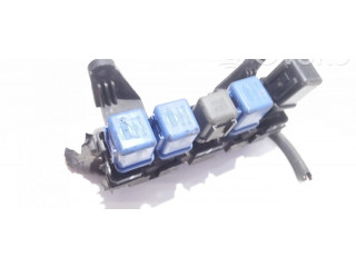 Pojistková skříňka Nissan Primera 1991