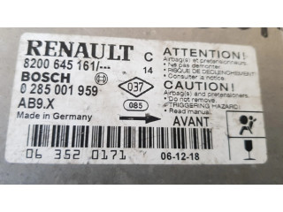 Блок подушек безопасности 8200645161   Renault Clio III