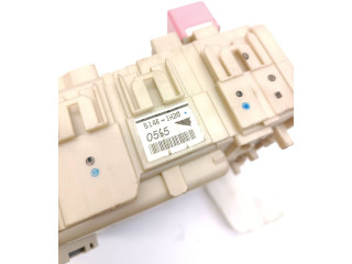 Pojistková skříňka 8273005680, 51461H20 Toyota Avensis T270 2011