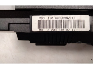 Přístrojová deska Mercedes-Benz C W203 2002 A2035400711