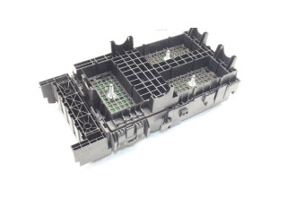 Блок предохранителей 68235117AC Jeep Cherokee