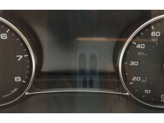 Přístrojová deska Audi Q7 4M 2017 4M0920880, 4M0920880B