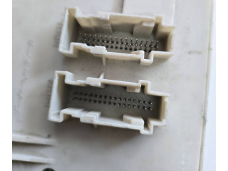 Блок предохранителей 31254903, 519096804   Volvo C30    