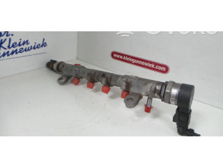 Топливная рампа 03L089M Volkswagen Jetta VI для двигателя CFF