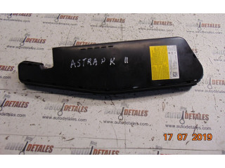 Блок предохранителей 13251381 Vauxhall Astra J