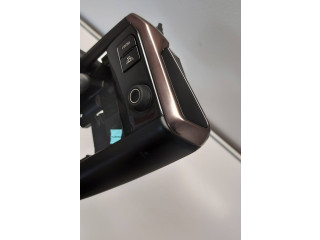 Дисплей 9672846077 Peugeot 2008 I