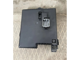 Блок предохранителей 30728512, 30728512   Volvo V70    