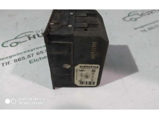 Блок предохранителей  90306556   Opel Calibra    