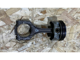 Píst 784323704, 111213678 BMW 5 F10 F11 pro benzínový motor 4.4