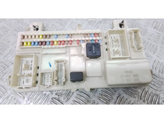 Блок предохранителей 30765471 Volvo C30