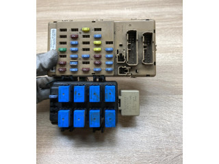 Блок предохранителей 86111AG010   Subaru Forester SH    