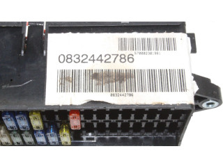 Pojistková skříňka Блок монтирования реле    Volkswagen Tiguan 2008